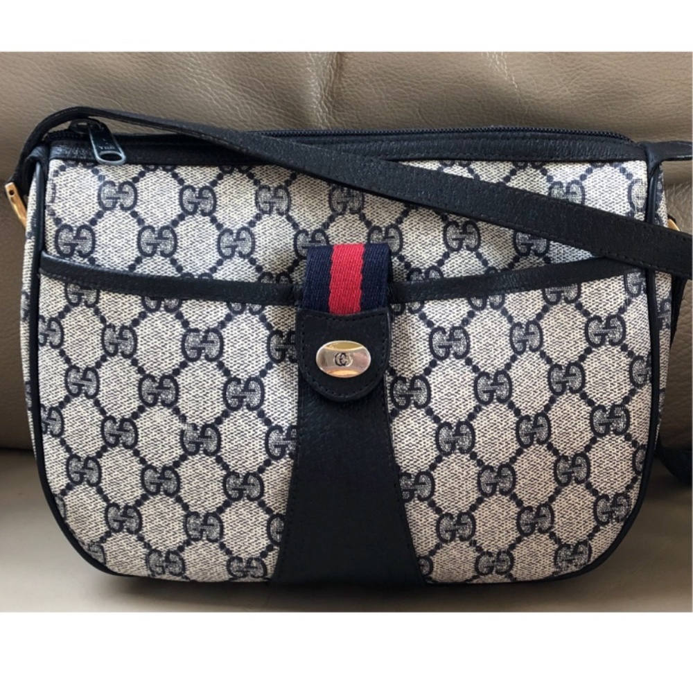 Authentic Vintage Gucci Navy Leather Pocket Bag